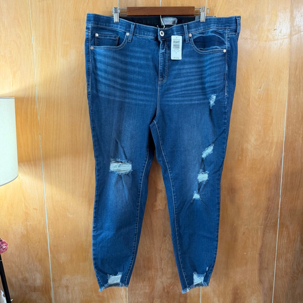 Torrid Sky High Skinny‎ Distressed Frayed Hem Jeans Blue 22R NWT
